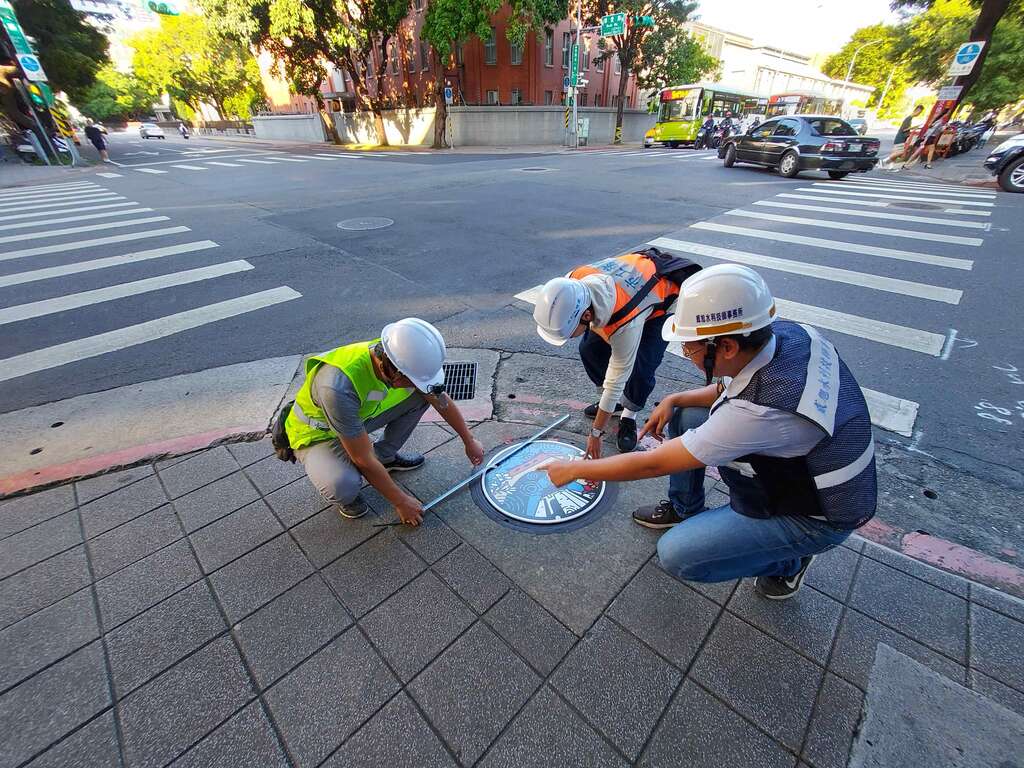 北市水利处推出的特色人孔盖计画，准备在中正区的适当地点施作。