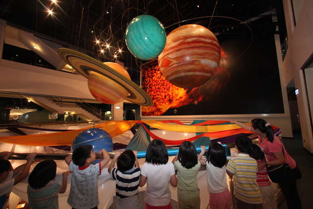 1000624_01_037_天文科學教育館_王能佑攝_基河路.JPG