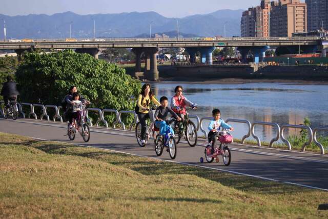 自行车不仅是一种运输工具，也是一种文化、一种生活方式。（图／台北市观光传播局提供，王能佑摄）.jpg