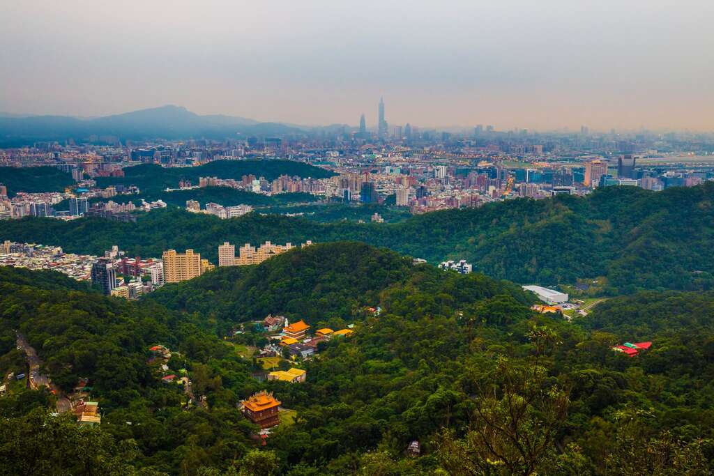 碧山岩