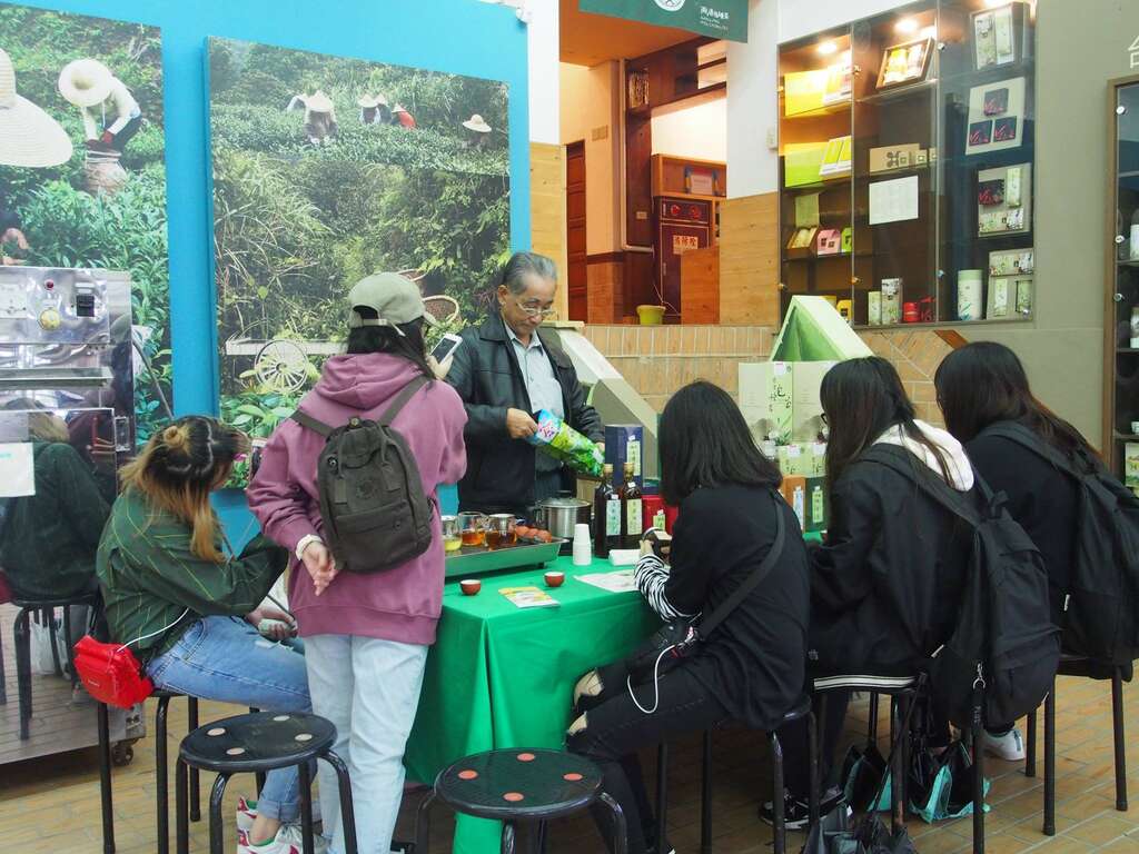 休みはどこへ？台北南港で茶山を訪ねよう！