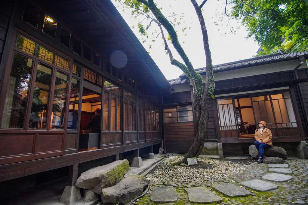 台北琴道舘：琴道舘前身为日式宿舍，为市定古蹟建筑。