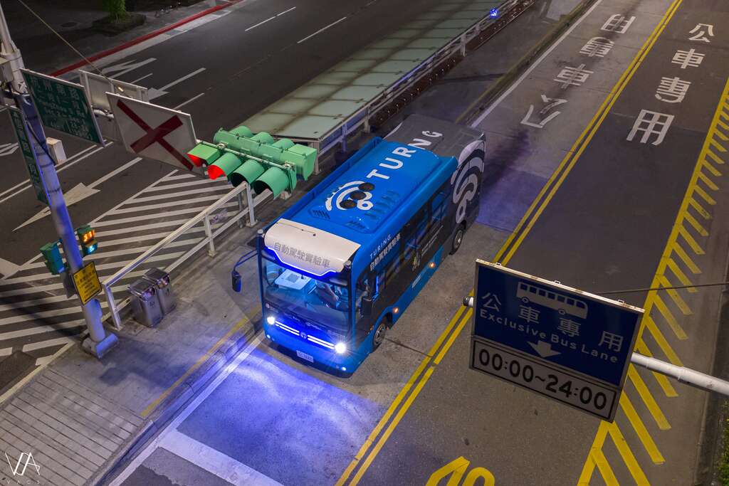City to Continue Automated Bus Trials on Weekends Starting May 8