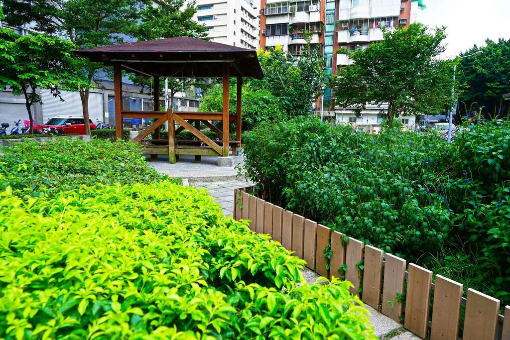 台北市 山間部東屋の封鎖を解除