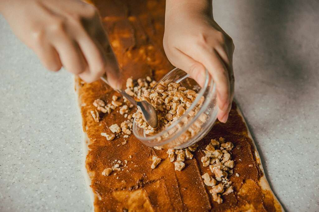 烟燻甜椒叶形面包(摄影/庄智渊)