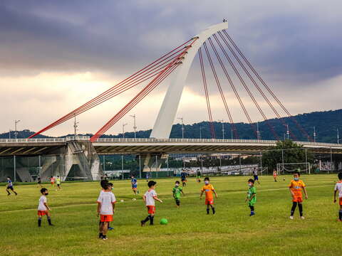 Dajia Riverside Park