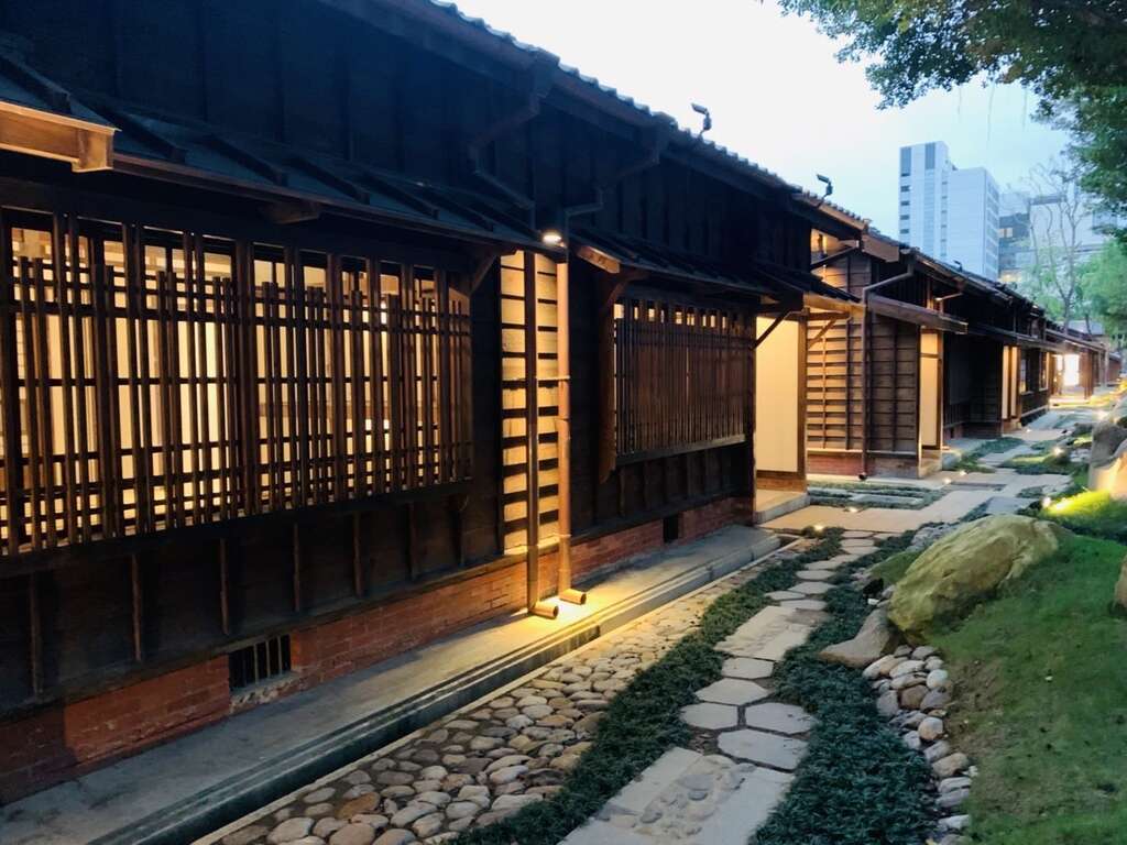 闹区中的宁静悠闲地带