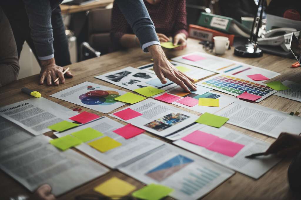 用社会设计的创意 重新架构生活(图/RAWPIXEL LTD)