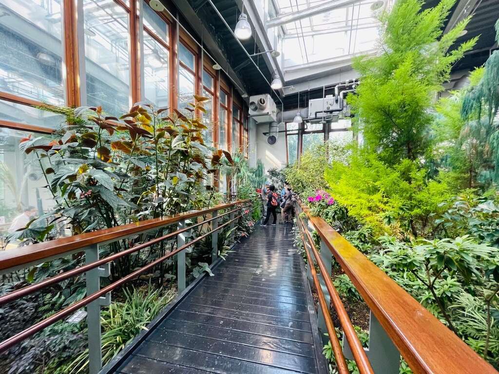 台北典藏植物园座落在市中心，让民众能够简单实践永续绿行动