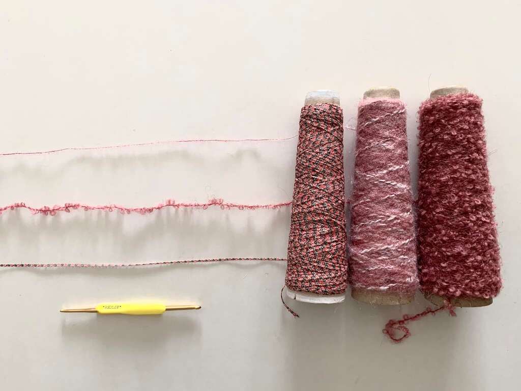 一條細線，在巧手編織下，就能創造出各式生活好物。（攝影／張天駿）