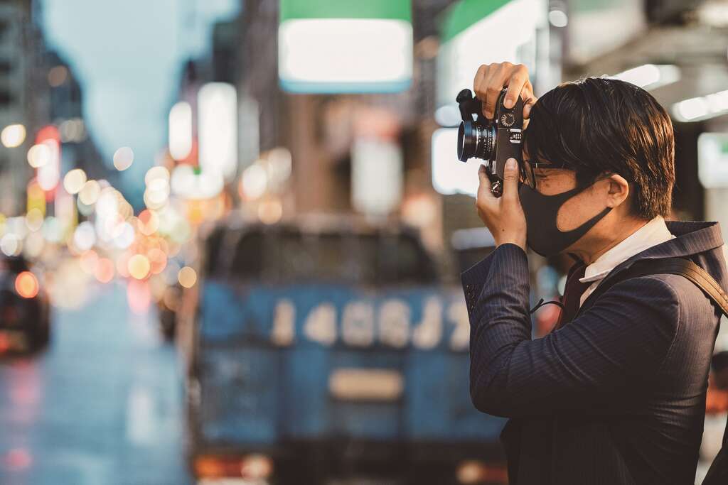 利用镜头观察城市，是安田夏树记录自己台北生活的方式。（摄影／小川先生）