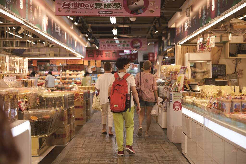 南門中繼市場不僅保留了台北人記憶中的好味道，且以升級的硬體設施，提供民眾更舒適的購物空間。（攝影／黃政達）