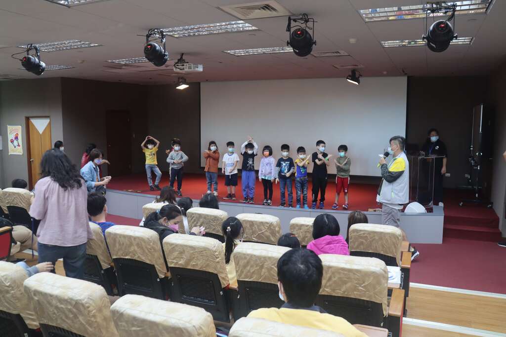轻松有趣的问答QA.JPG(图片来源：台北市立天文科学教育馆)