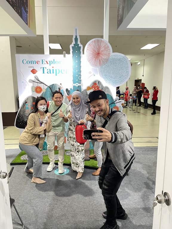 02-臺北市觀光傳播局邀請馬來西亞百萬網紅Yana Samsudin共同分享台北旅遊經驗