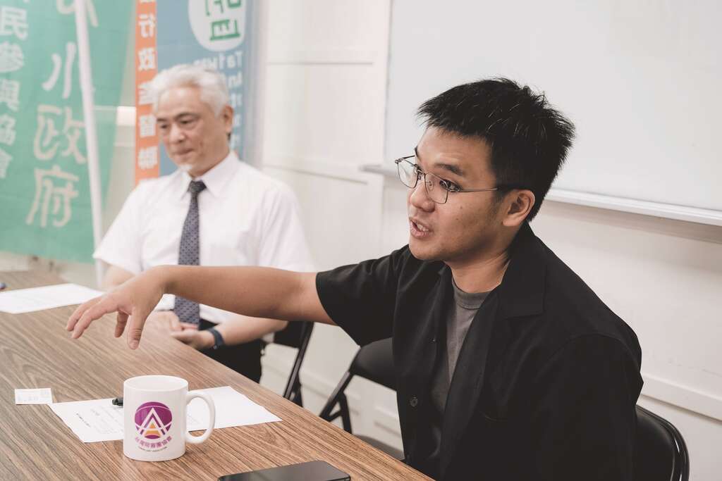 陈为祥和杨贵智认为一般民众的参审，将有助审判更加完善周全。(摄影／Ray Chang)