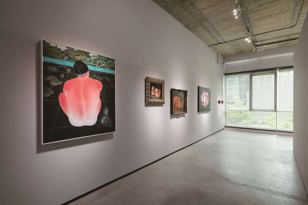《背阳——情慾伏流及其隐现》展透过视觉艺术表现台湾同志的多元情慾面貌及历史记忆。（图／TKG+、摄影／吕国玮）