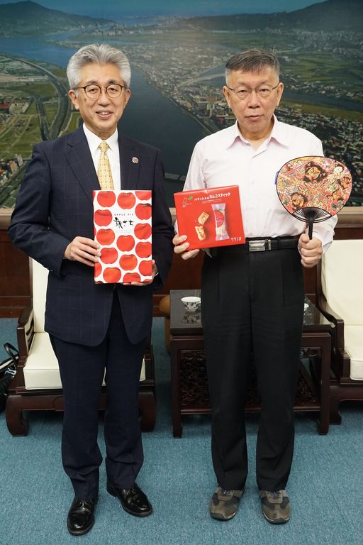 日本青森縣弘前市物產嘉年華，不用飛到日本即可現場可品嘗到弘前特產等.JPG