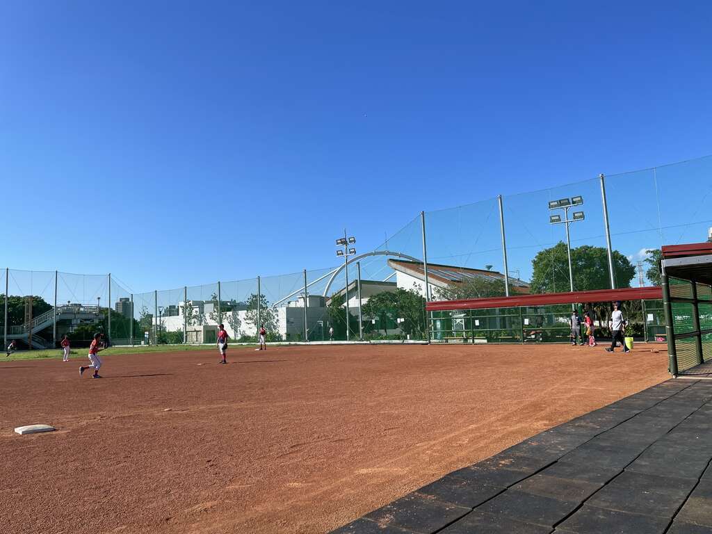 迪化休闲运动公园垒球场(图片来源：台北市政府工务局卫生下水道工程处)