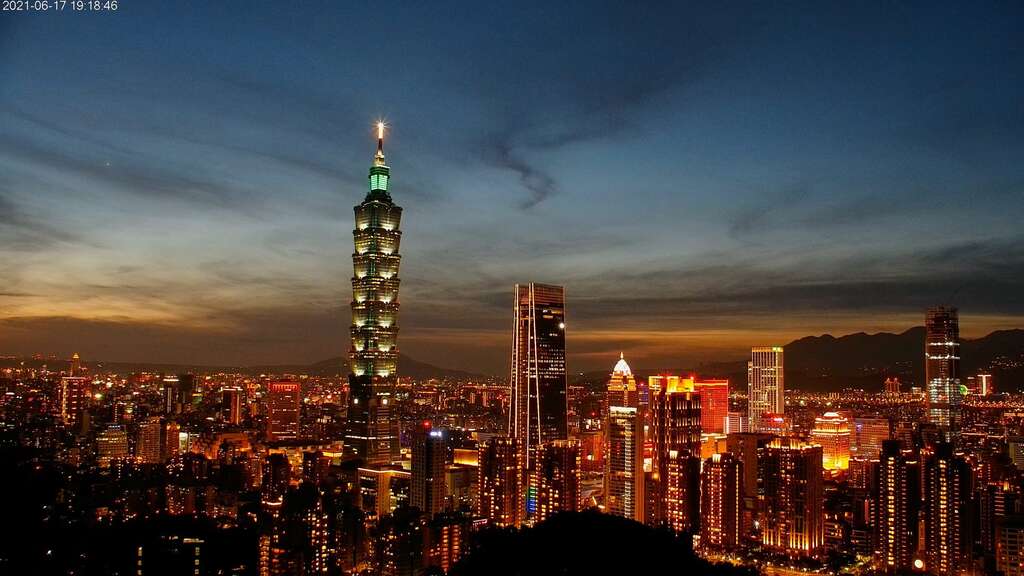 要看象山的百萬夜景，搭乘捷運就能輕鬆抵達(圖片來源：臺北市政府觀光傳播局)