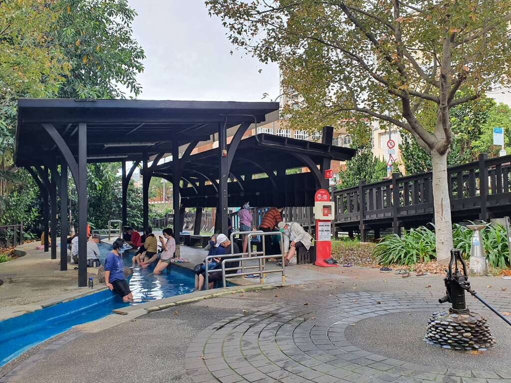 泉源公园泡脚池(图片来源：台北市政府产业发展局)
