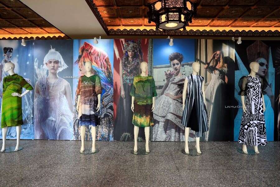 2023阳明山花季 「林卉祺高级订制服」设计展(图片来源：台北市政府工务局公园路灯工程管理处)