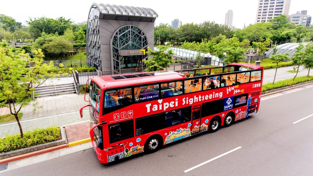 「台北萬客攏」活動迎賓禮內含雙層觀光巴士票券。