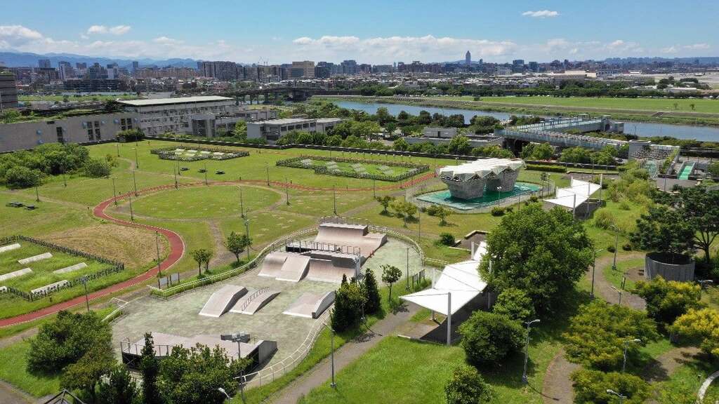 內湖污水處理廠附設運動公園(圖片來源：臺北市政府工務局衛生下水道工程處)