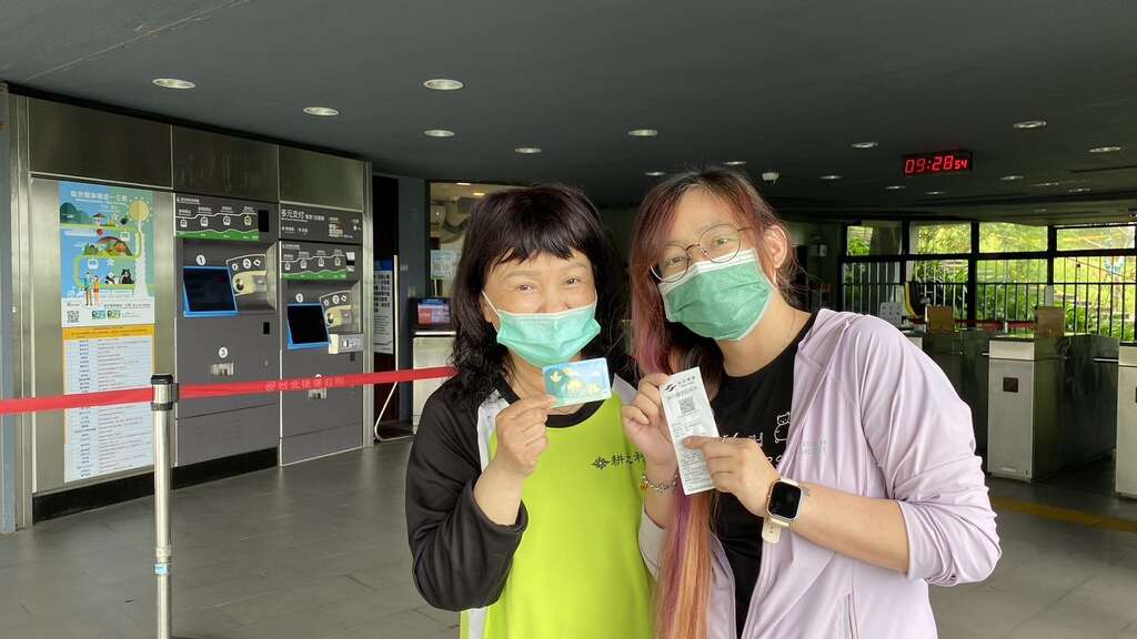 母親節親子同行 貓空纜車一日票買1送1(圖片來源：臺北大眾捷運股份有限公司)