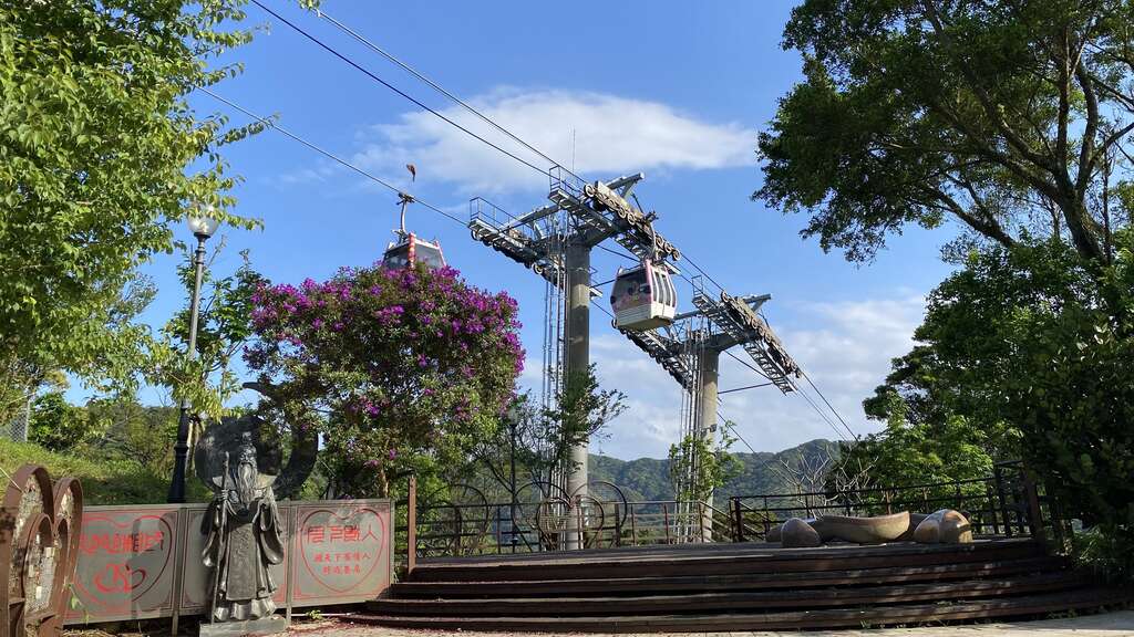 指南宮月老平台(圖片來源：臺北大眾捷運股份有限公司)