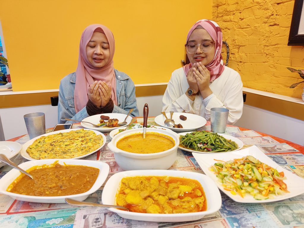 穆斯林旅客享用清真认证饮食