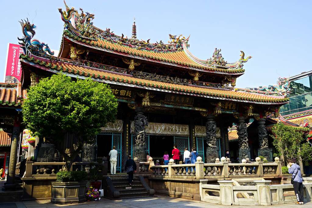 Lungshan Temple