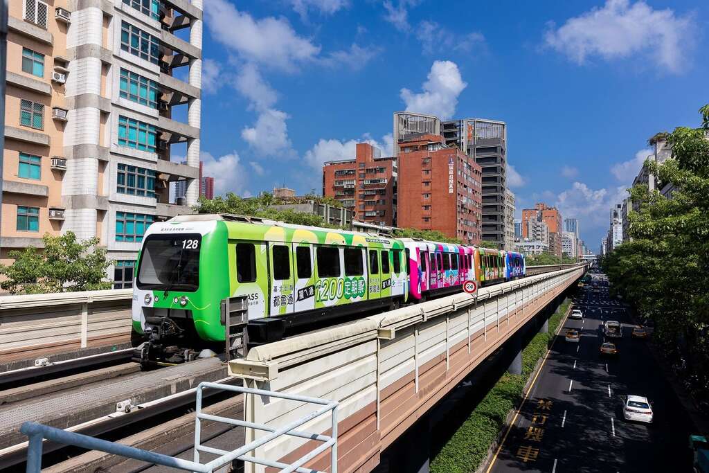 捷淨生活．文湖線ESG彩繪列車(圖片來源：臺北大眾捷運股份有限公司)