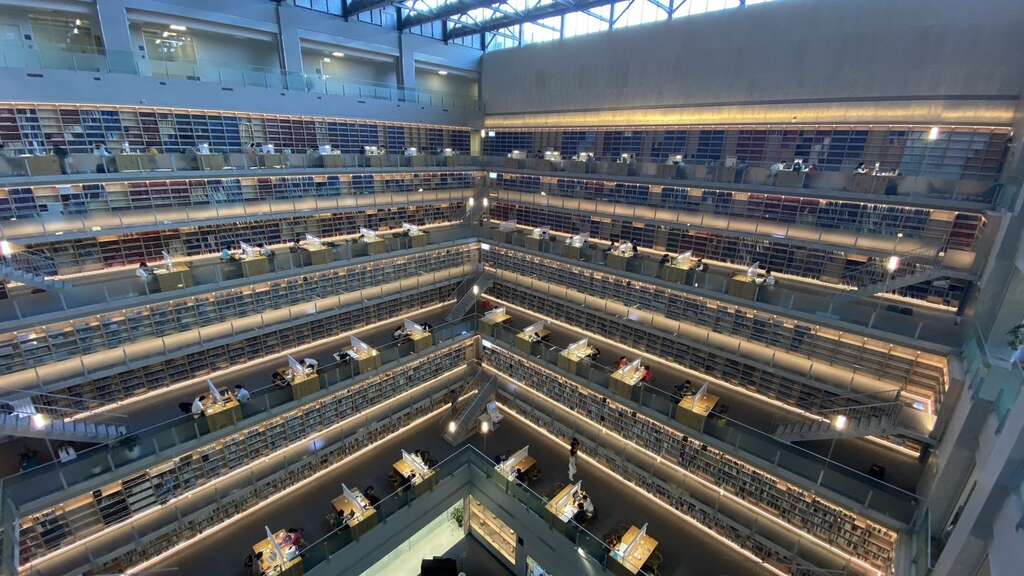 国立政治大学达贤图书馆