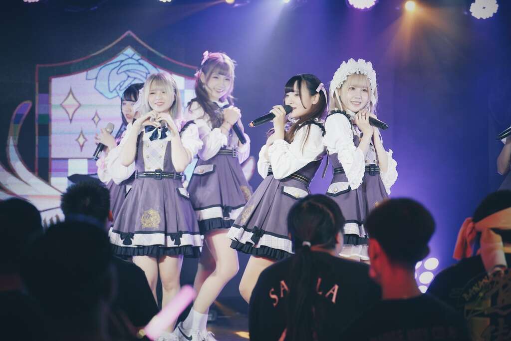 「魔女學院」二次元人氣偶像舞台表演(圖片來源：臺北市商業處)