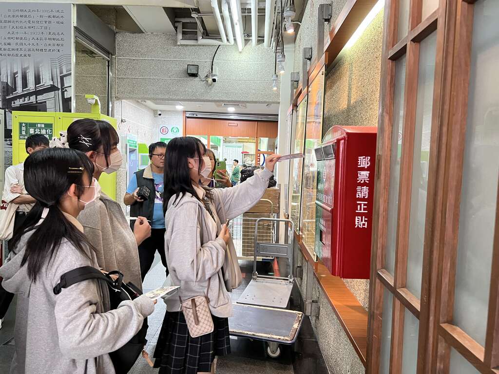 来台喜悦寄回日本(图片来源：台北市政府教育局)