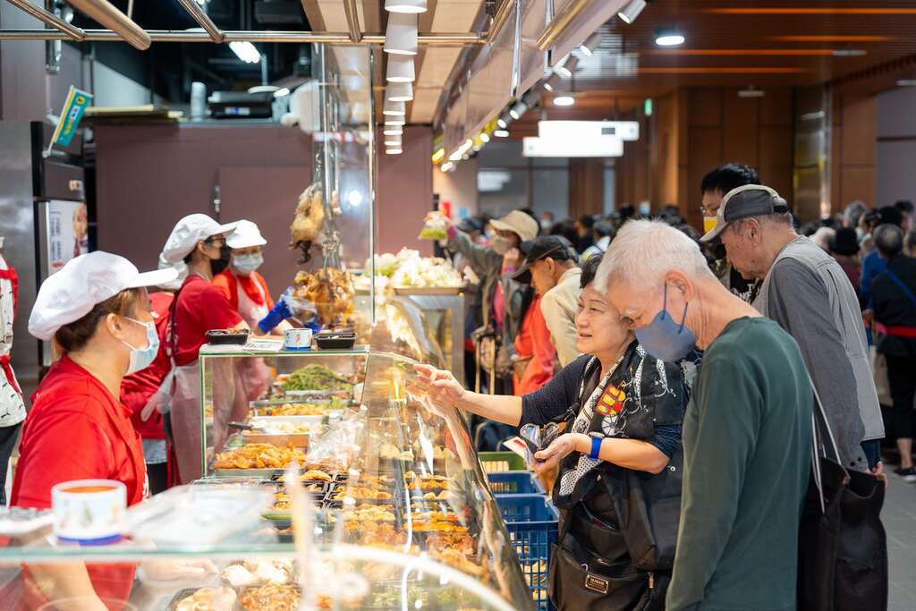 明亮舒適、乾淨無味的南門市場，將作為日後市場改建的典範(圖片來源：臺北市市場處)