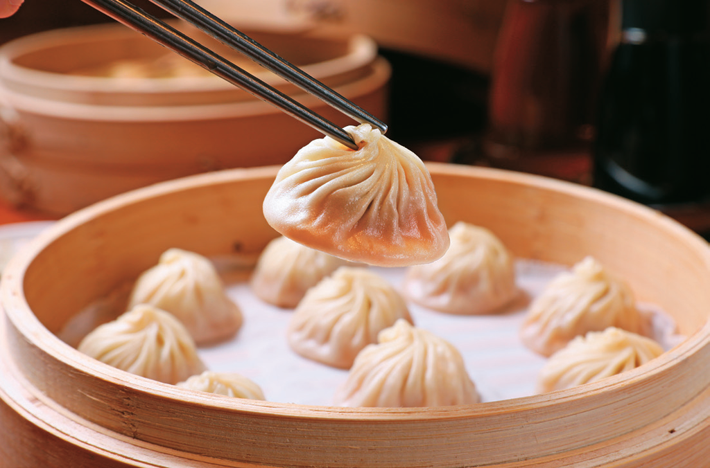 「鼎泰丰」的小笼包是外国旅客来台不可错过的美食。（摄影／何宗昇）