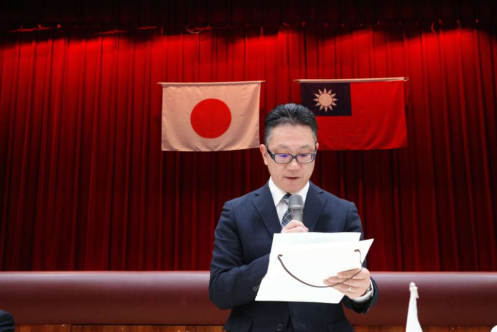 日本清林馆高校加藤大典校长以中文致词(图片来源：台北市政府教育局)