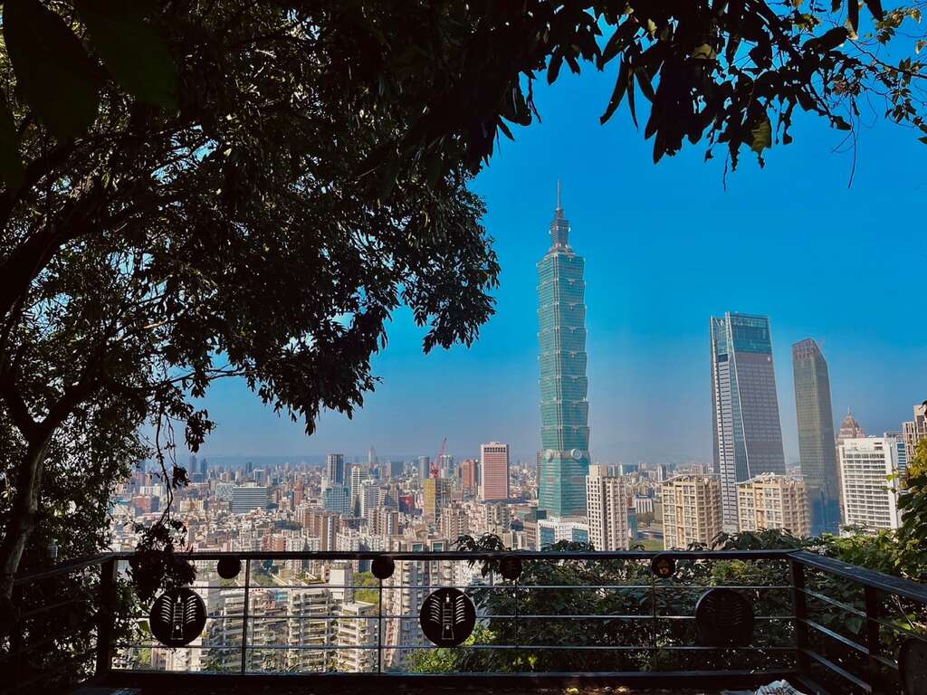 象山-烟火平台(图片来源：台北市政府工务局大地工程处)