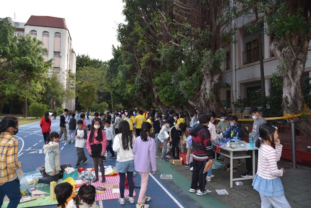 愛書惜物跳蚤市場(圖片來源：臺北市政府教育局)
