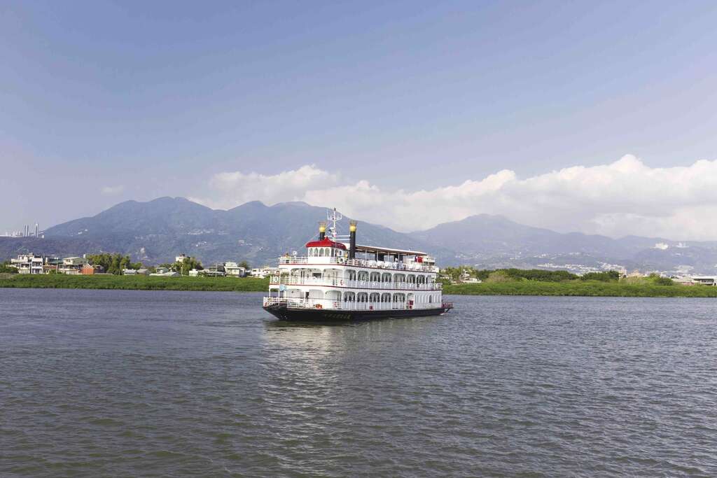 1040313蓝色公路踩线 (33)_opt.jpg