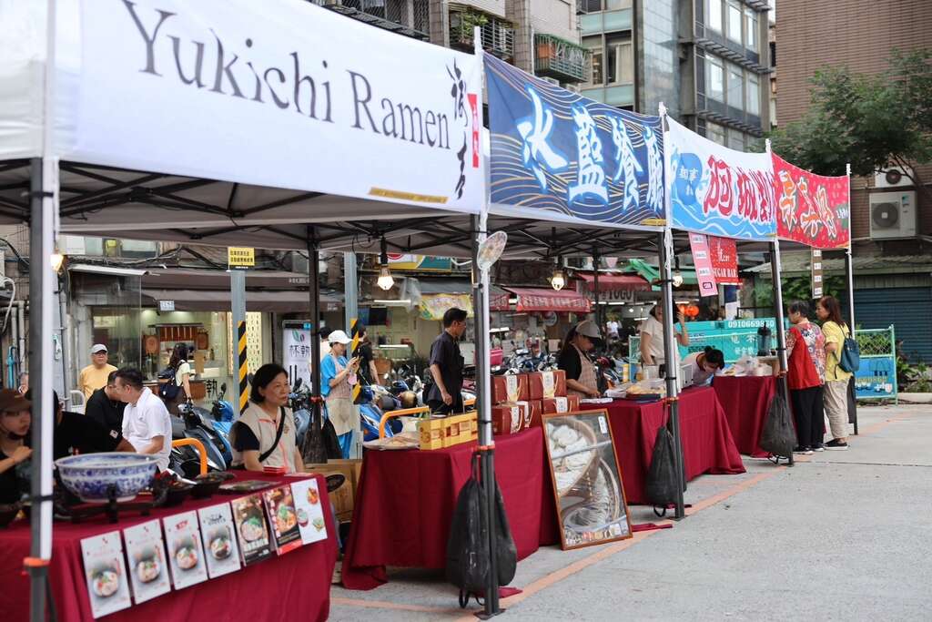 「2024条通屋台祭」屋台市集(图片来源：台北市商业处)