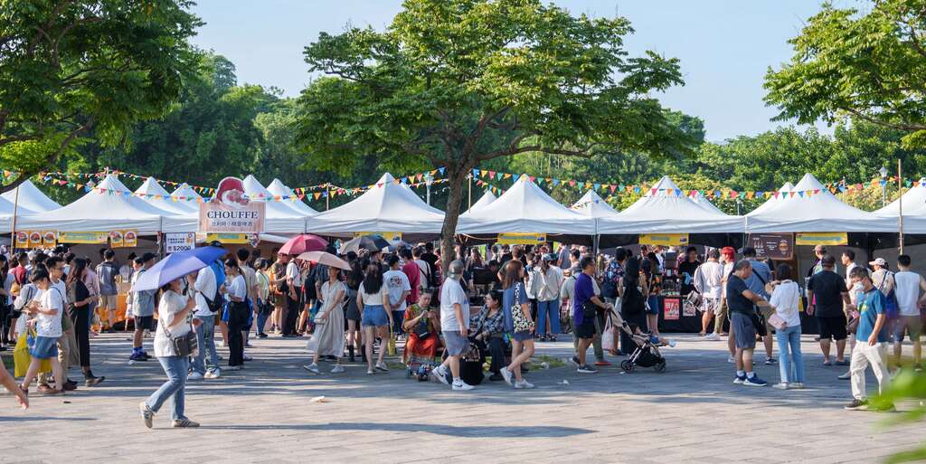 漢堡嘉年華市集於花博花海廣場盛大展開(圖片來源：臺北市商業處)