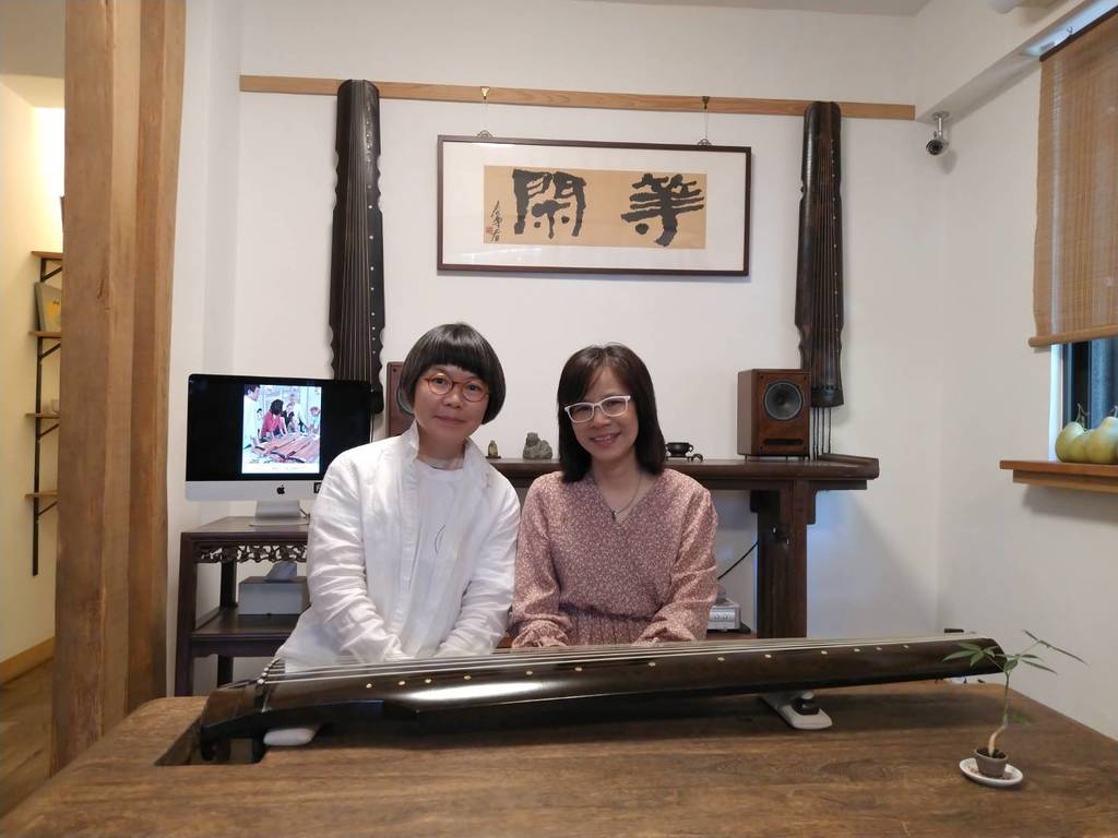 刘马利老师（右）以《有缘千里˙话音乐》双料入围艺术文化节目奖与艺术文化节目主持人奖(图片来源：台北市政府观光传播局)