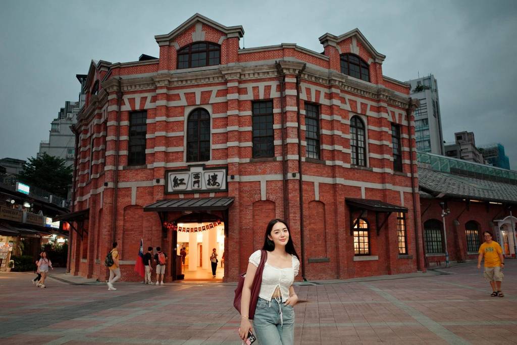Andrea Angeles赞西门町充满活力想每天去逛街(图片来源：台北市政府观光传播局)