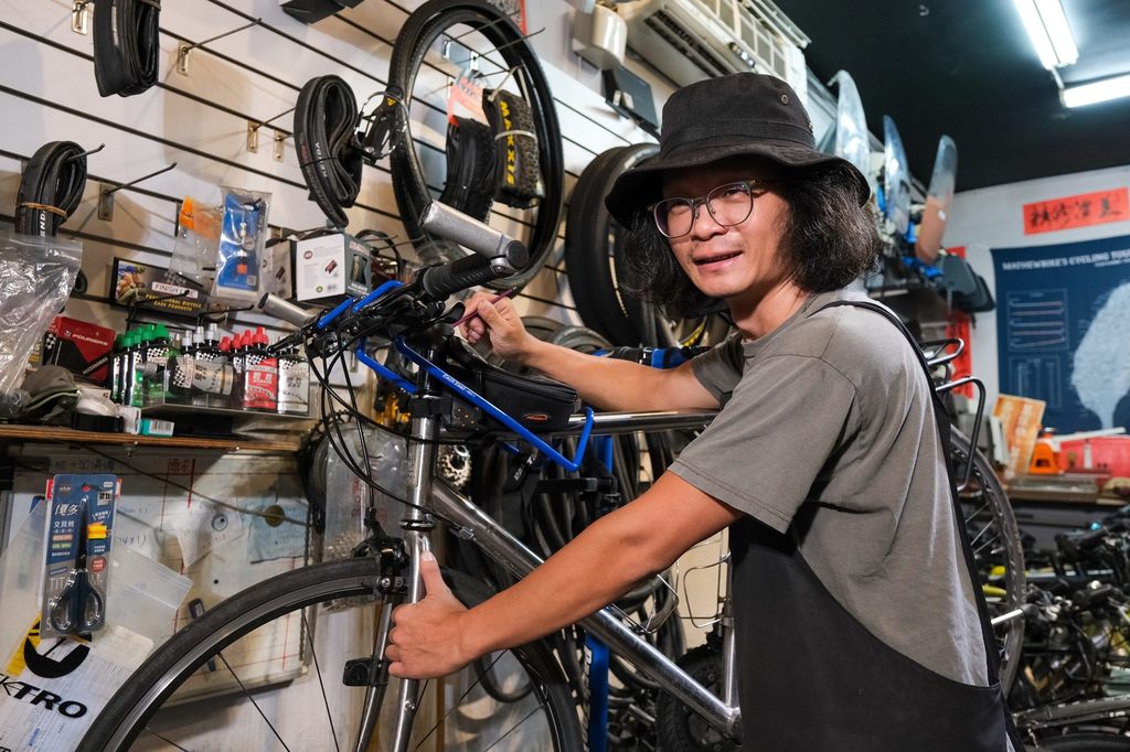 马修单车提供单车充气及维修器材借用(图片来源：台北市政府观光传播局)