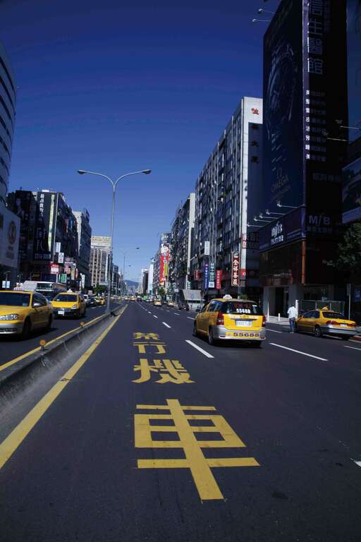 980716_01_021_路平專案_王能佑攝_忠孝東路四段.jpg