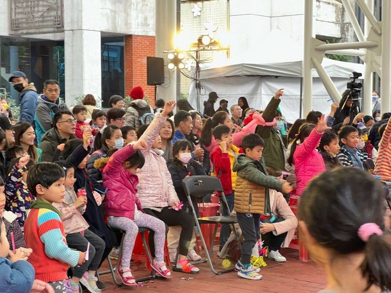 台北客家春庆活动小朋友热络参与(图片来源：台北市政府客家事务委员会)