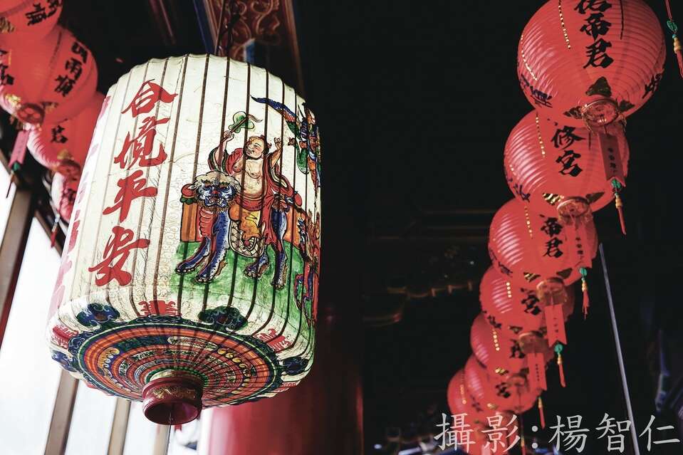 大龍峒樸實及繁華兼具的小區古風，展現台北的風情。