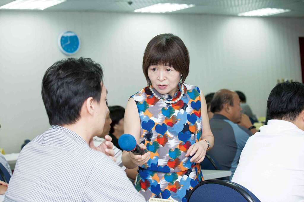 写作与演讲是一般人对吴娟瑜的印象。（李庭欢摄）